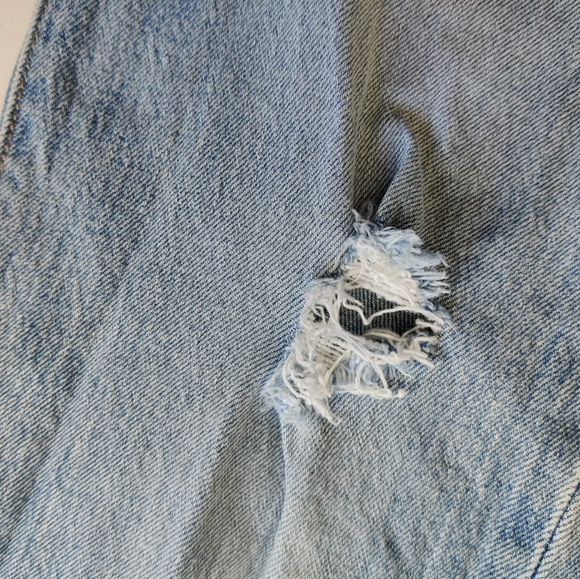 Levi's Wedgie Straight Crop Jeans - Picture 3 of 11